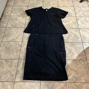 Wonder, wink scrub top and skirt. Size 2X worn once.